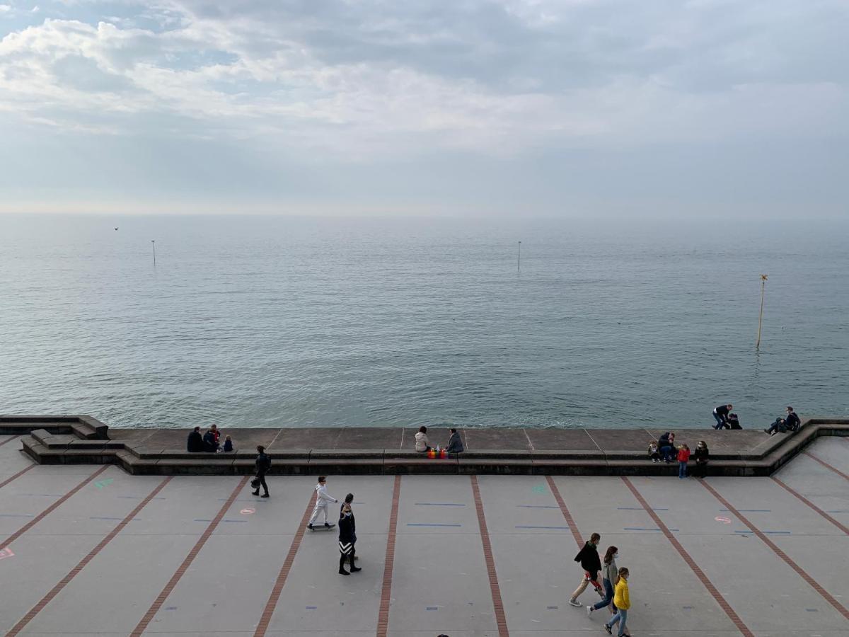 Le Coucher De Soleil - Face Mer Avec Terrasse วีเมอเรอ ภายนอก รูปภาพ