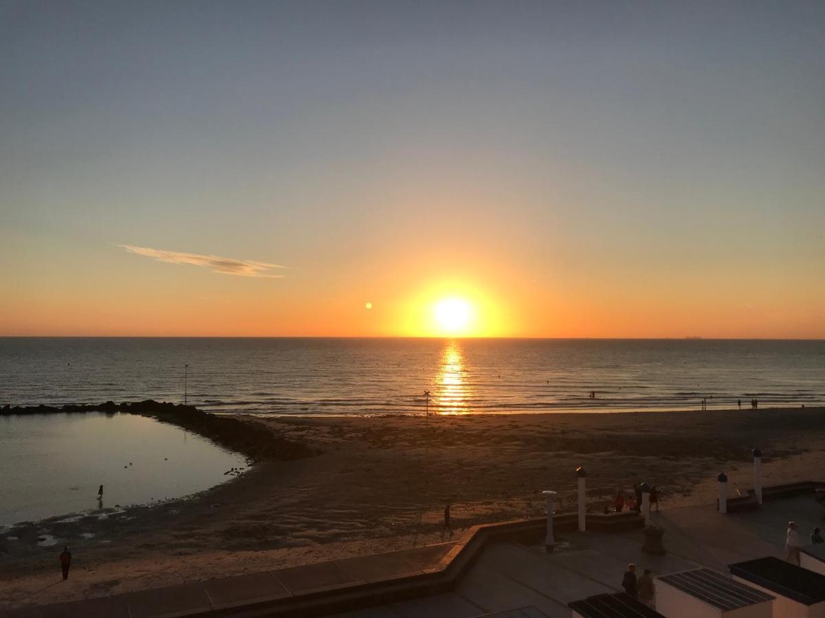Le Coucher De Soleil - Face Mer Avec Terrasse วีเมอเรอ ภายนอก รูปภาพ